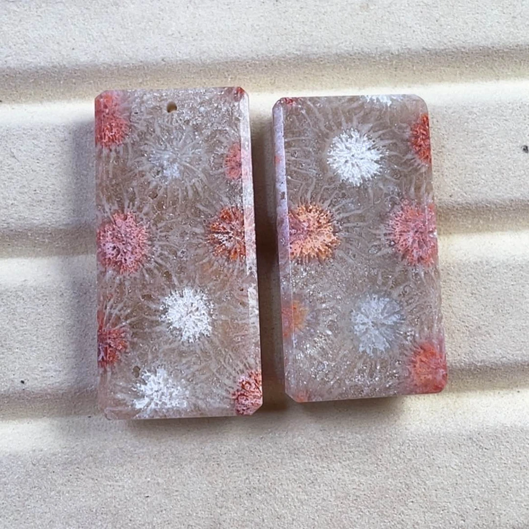 【闪购商品】硅化玉吊坠(赠链)未镶嵌春**月