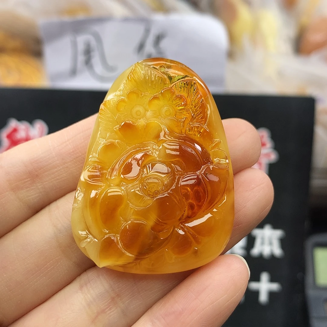 琥珀未镶嵌珠宝奇石