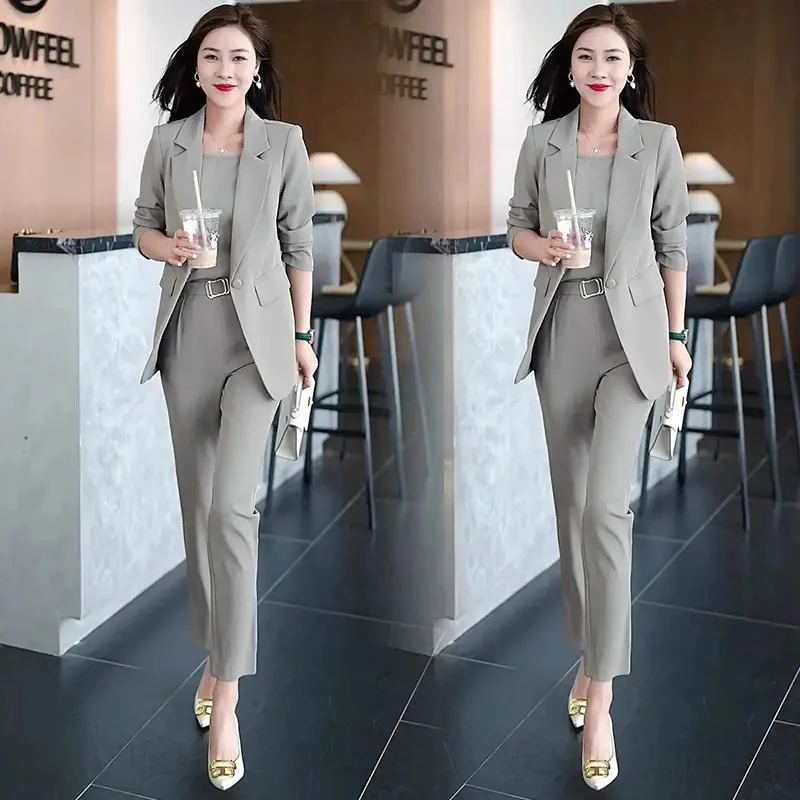 早秋时尚小西装套装女三件套2025新款洋气职业OL气质休闲西服套装