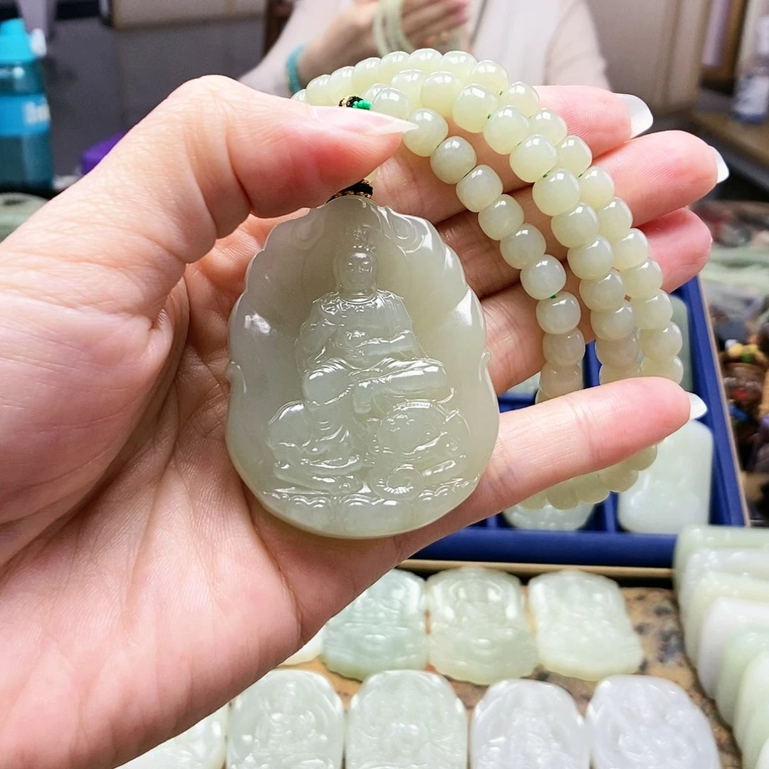 和田玉颈饰未镶嵌缘****空