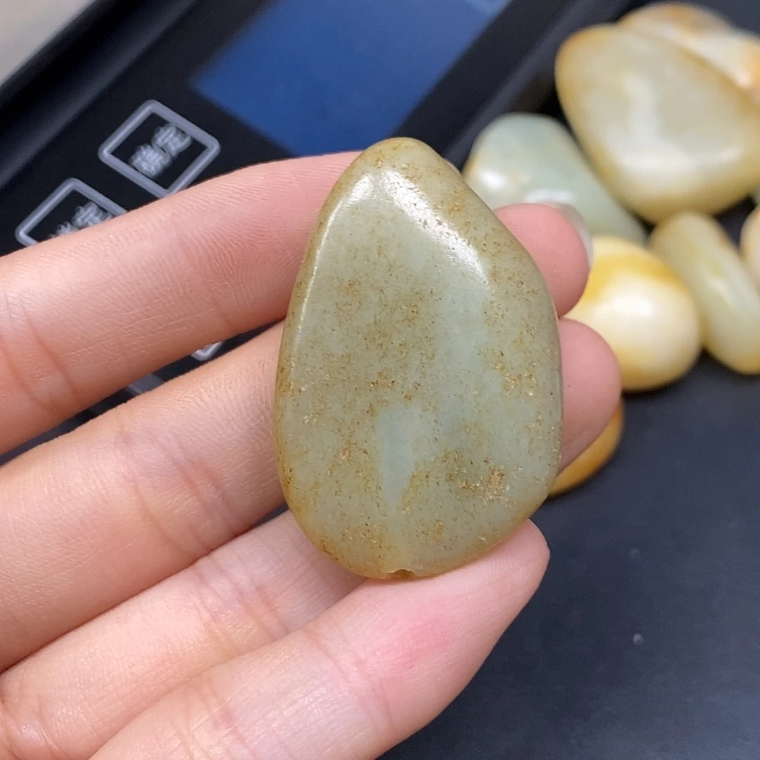 和田玉（糖玉）未镶嵌挂件