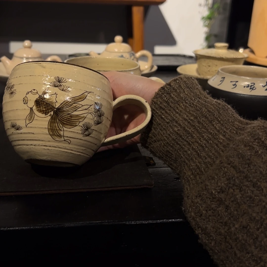 陶瓷。   陶瓷。