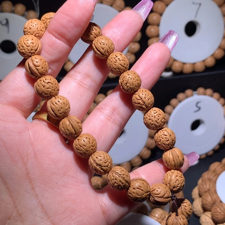 手串桃核野生金豆