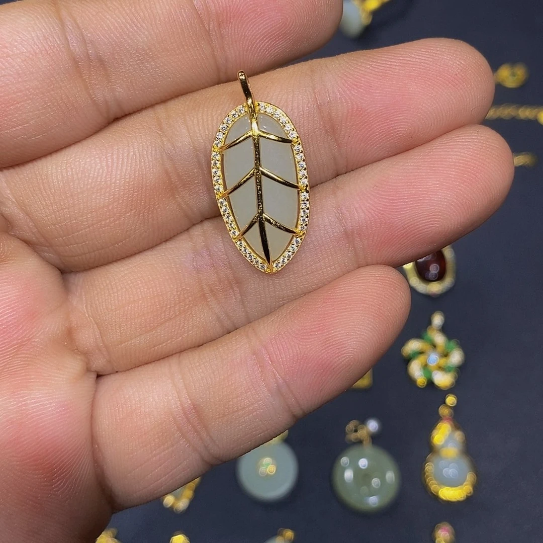 和田玉银S925镀金镶嵌颈饰