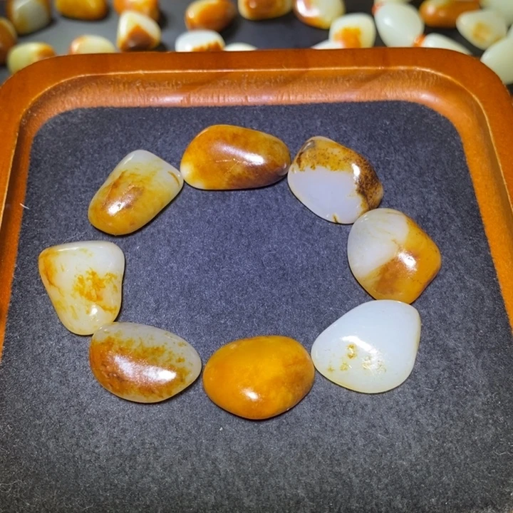 和田玉未镶嵌手串