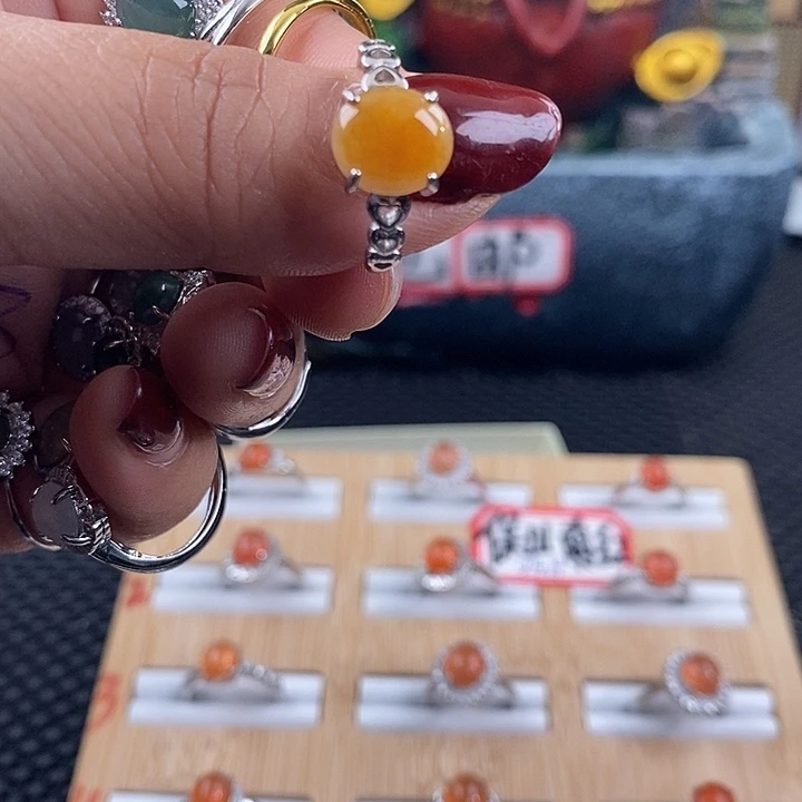 未镶嵌戒指翡翠悠*草缅甸
