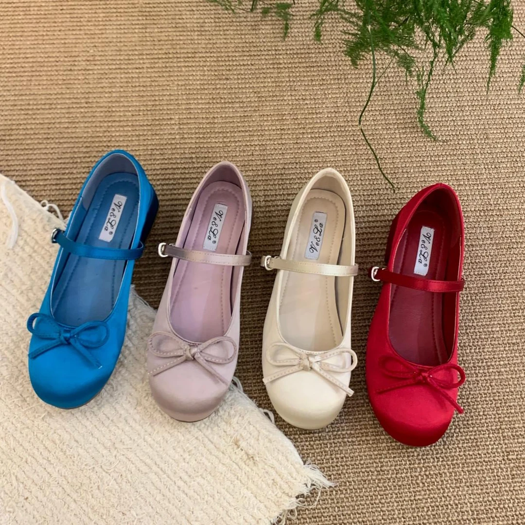 粗跟法式红色玛丽珍单鞋女鞋子2025新款春季缎面芭蕾舞温柔晚晚鞋