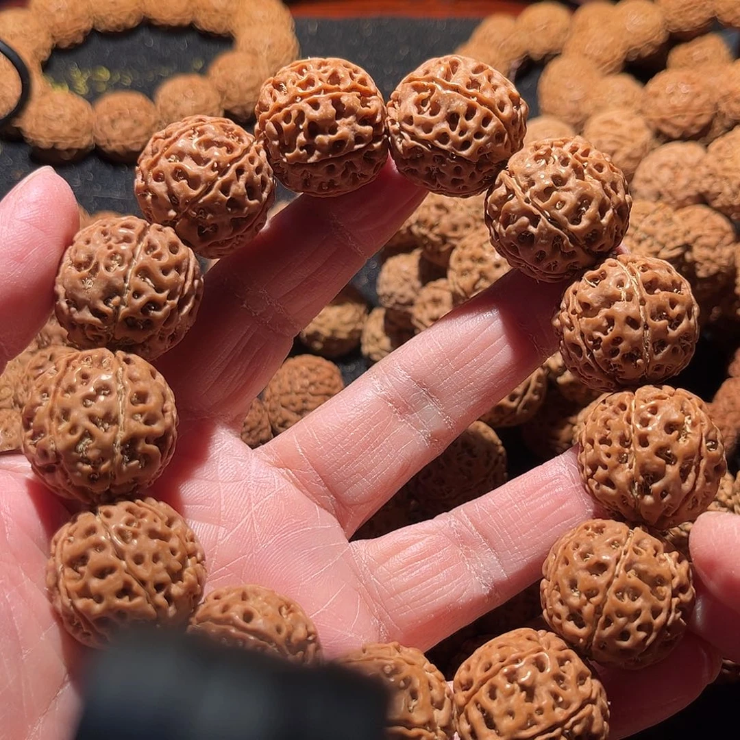 唐***.金刚菩提手串7瓣卡24