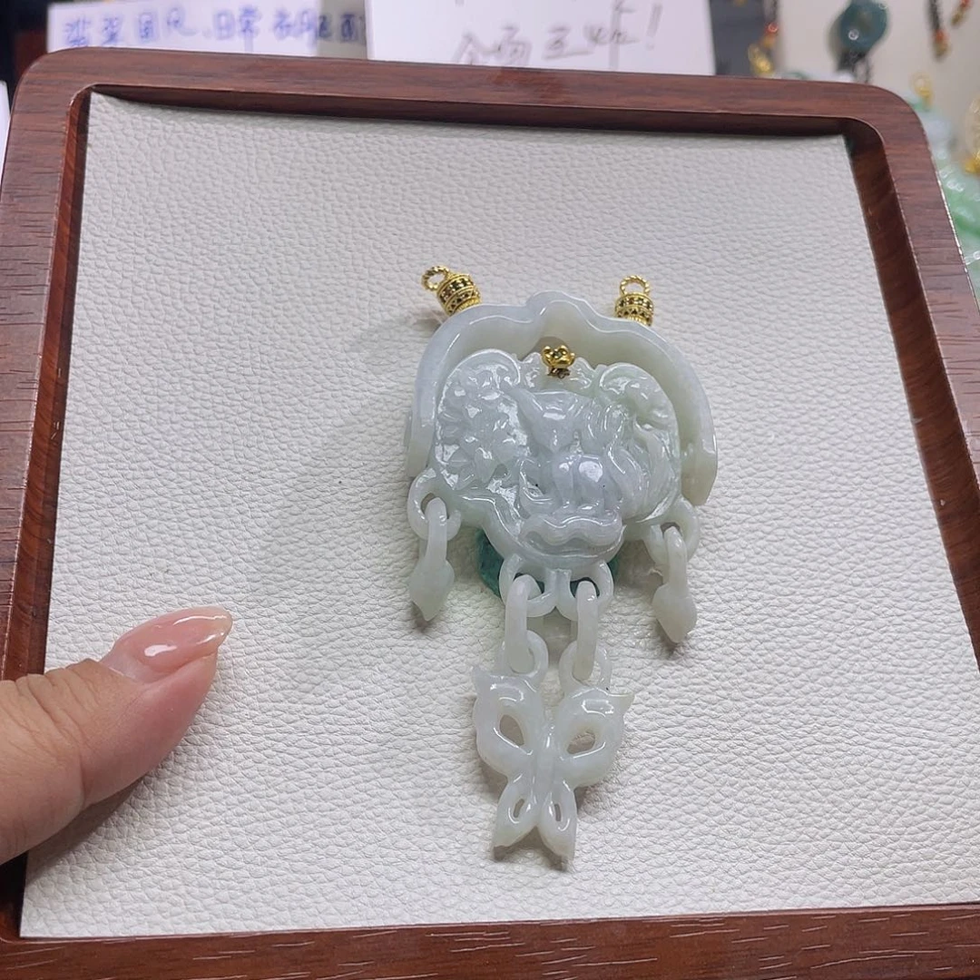 翡翠未镶嵌颈饰翡翠套锁