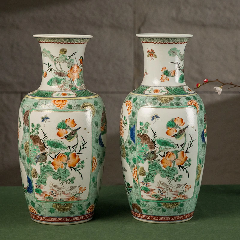 清代 五彩花鸟纹开窗赏瓶（一对） 古董艺术品