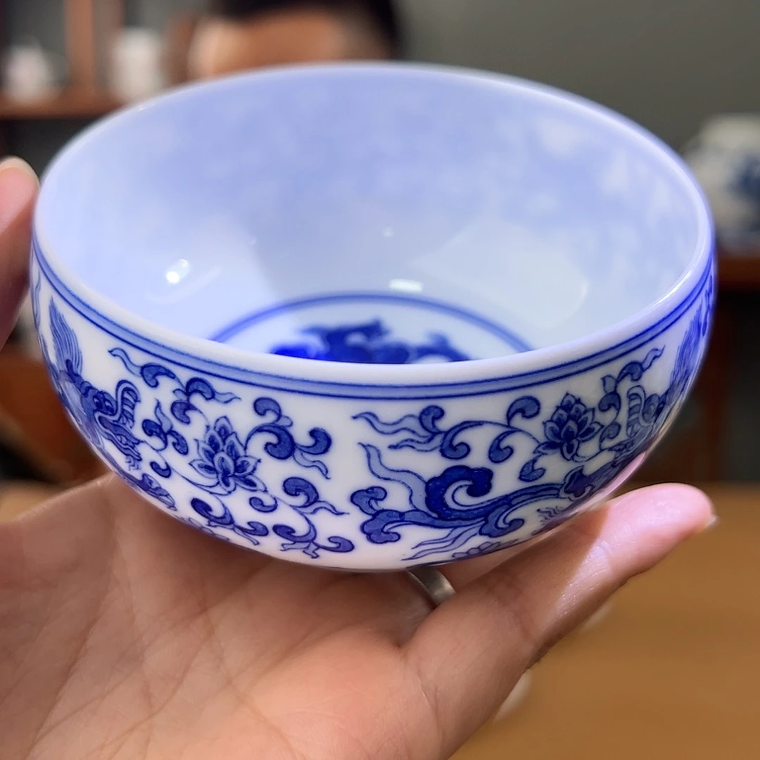 青花螭龙纹罗汉杯