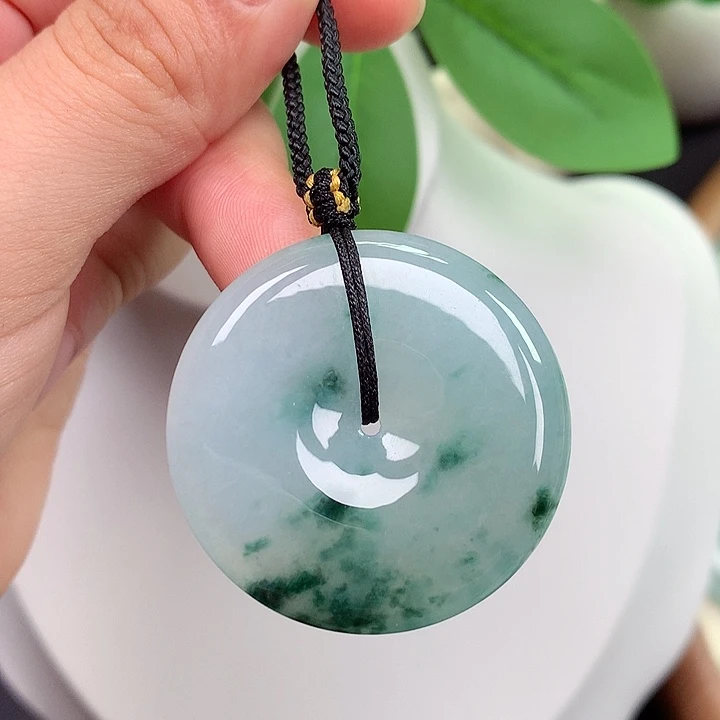 翡翠未镶嵌颈饰平安扣 36x6.5mm