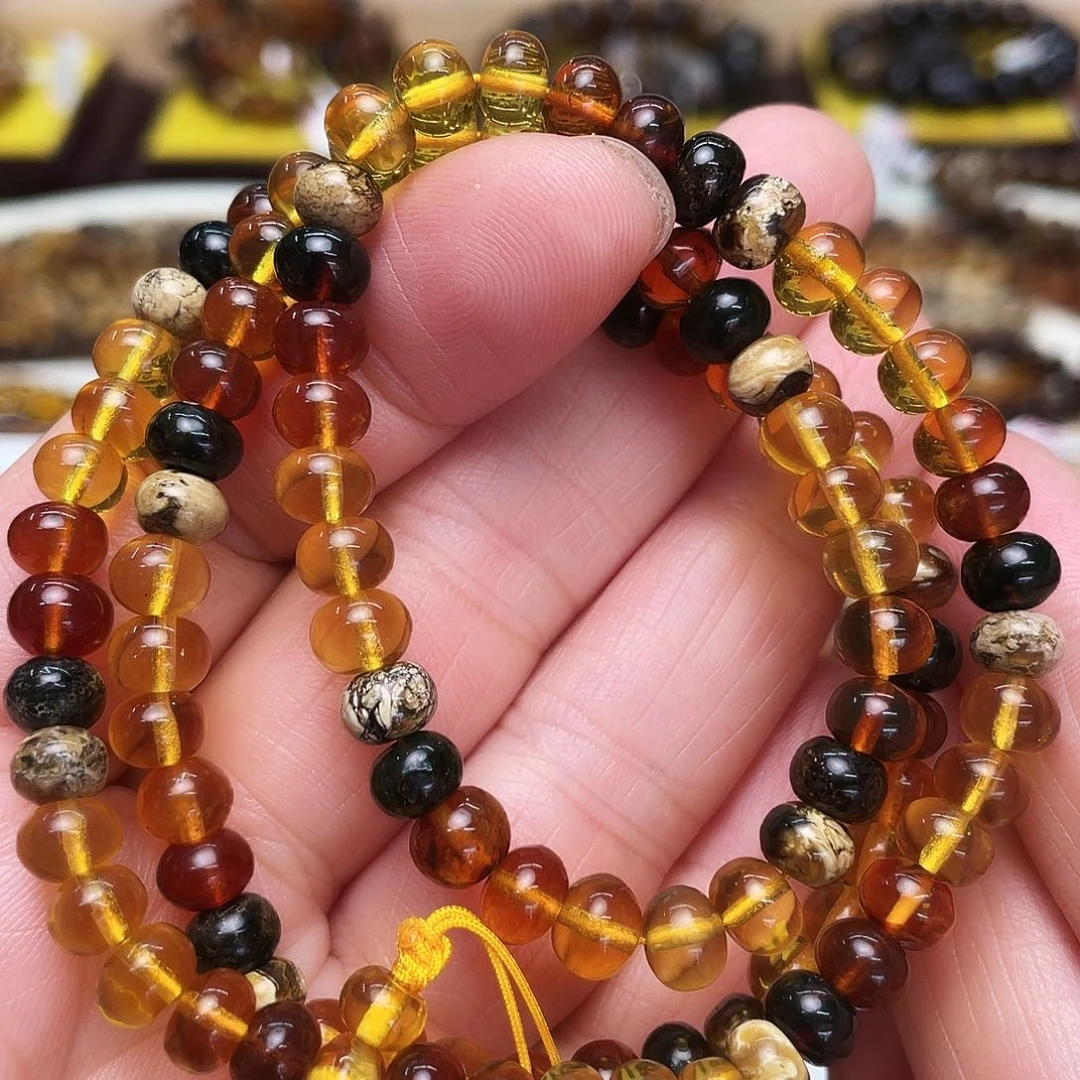 未镶嵌琥珀裸石六