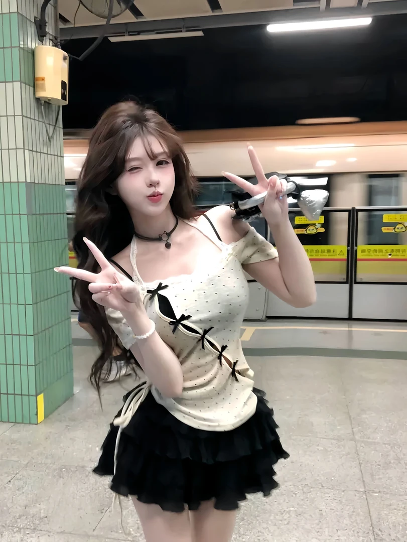 自由之夏 夏季纯欲风辣妹性感修身设计感约会显瘦蕾丝上衣半身裙