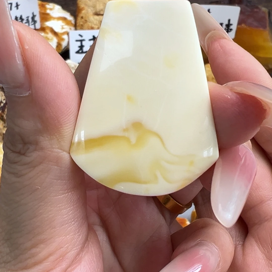 定制琥珀未镶嵌蜜蜡