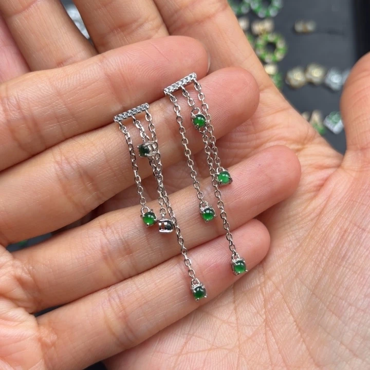 檀***恒翡翠银S925镶嵌颈饰
