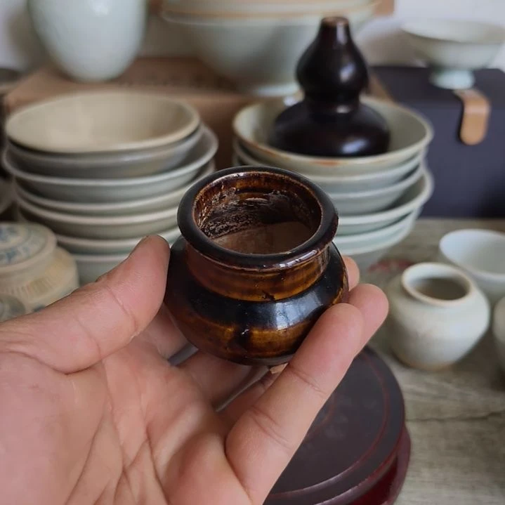 紫砂茶盘地*鑫黑釉小罐子一个全品