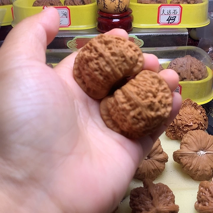 文玩核桃吊坠秉*闷白