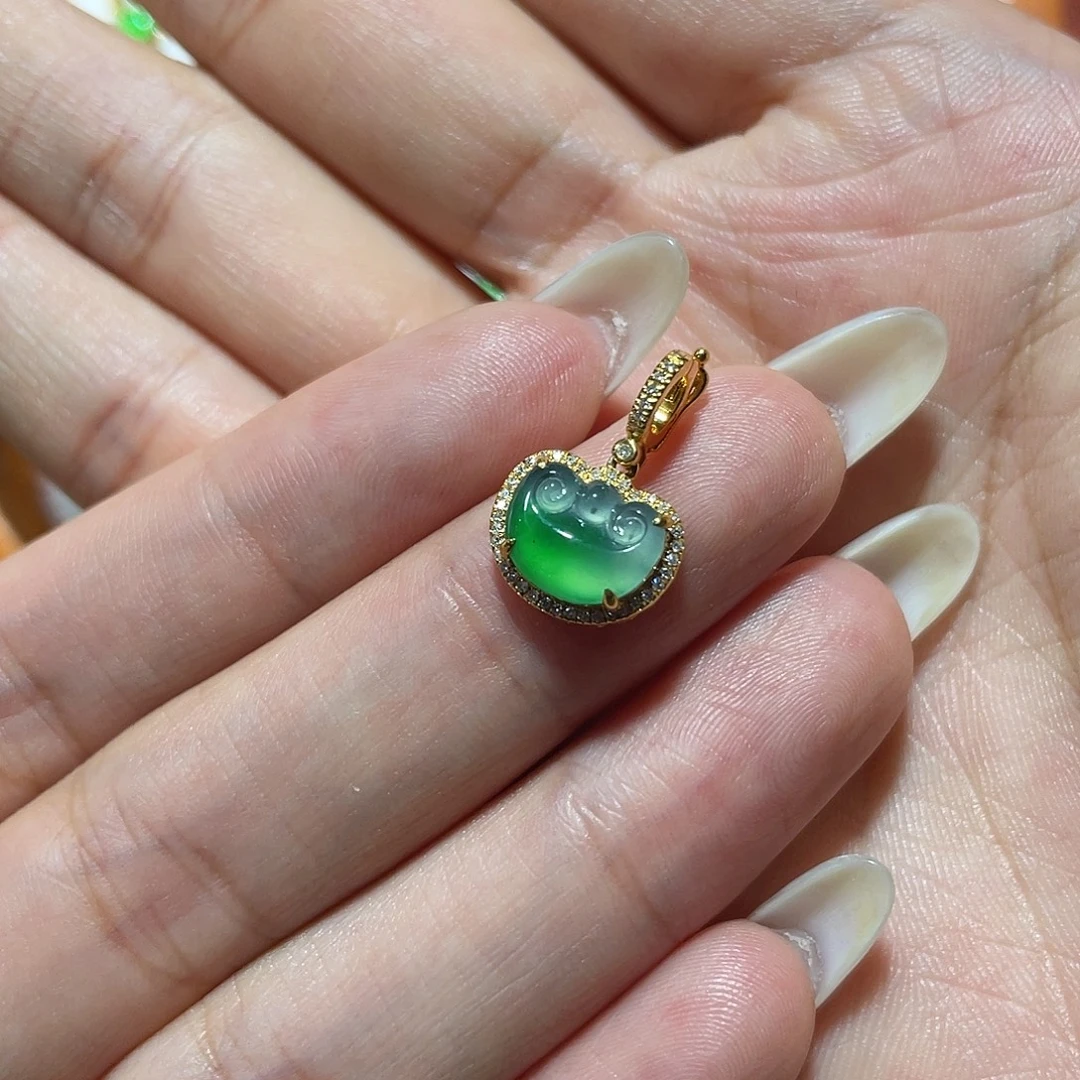 翡翠18K金镶嵌吊坠(不含链)