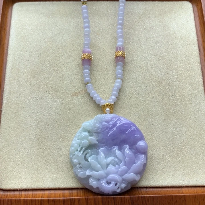 颈饰未镶嵌翡翠翡翠花牌