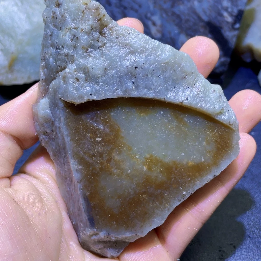 和田玉未镶嵌珠宝半成品