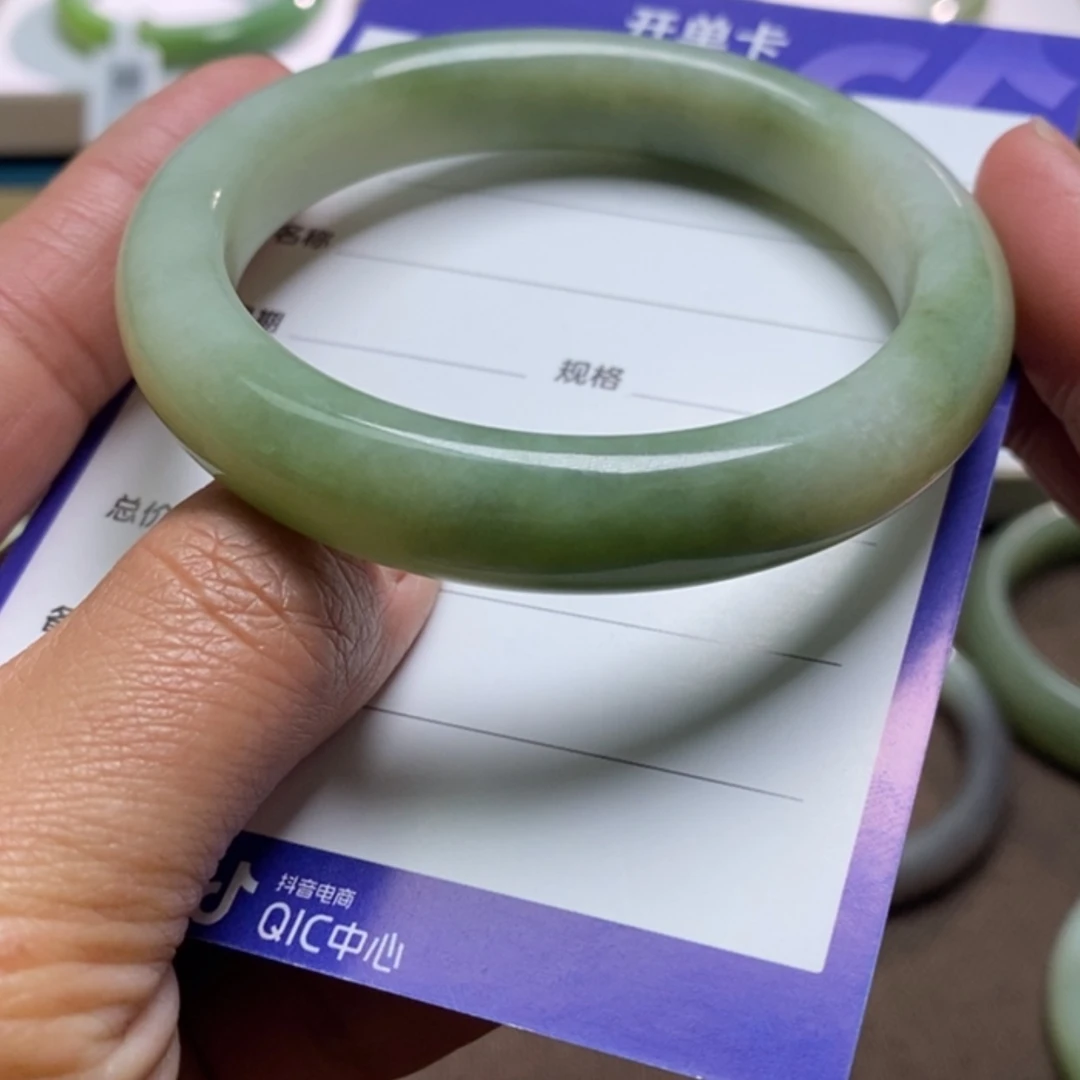 【闪购商品】和田玉手镯未镶嵌