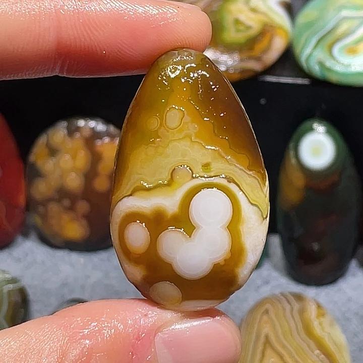 未镶嵌玛瑙/玉髓珠宝奇石