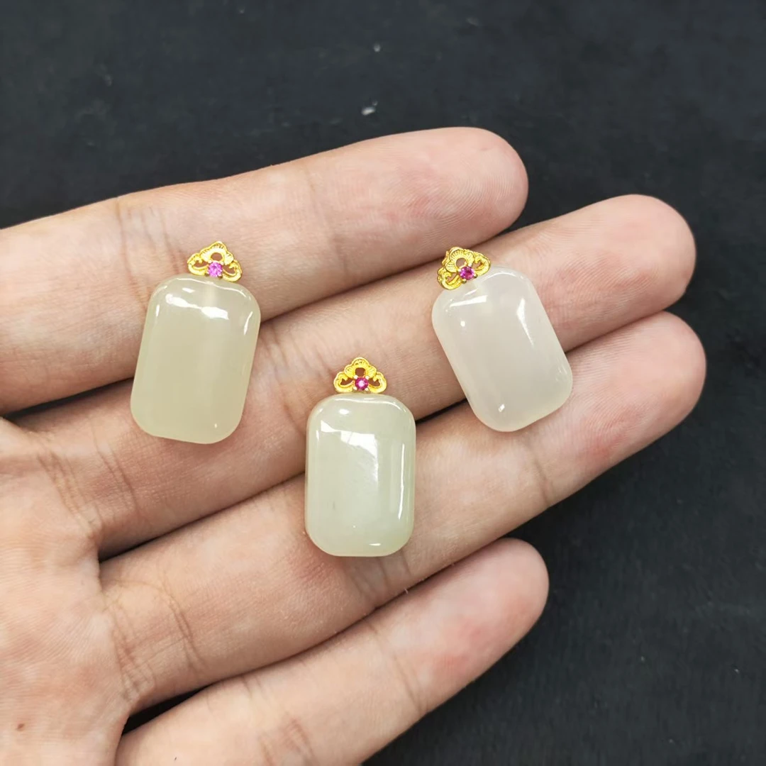 【北野珠宝】天然和田玉无事牌吊坠-B128H-201多样性发一25x16x7mm