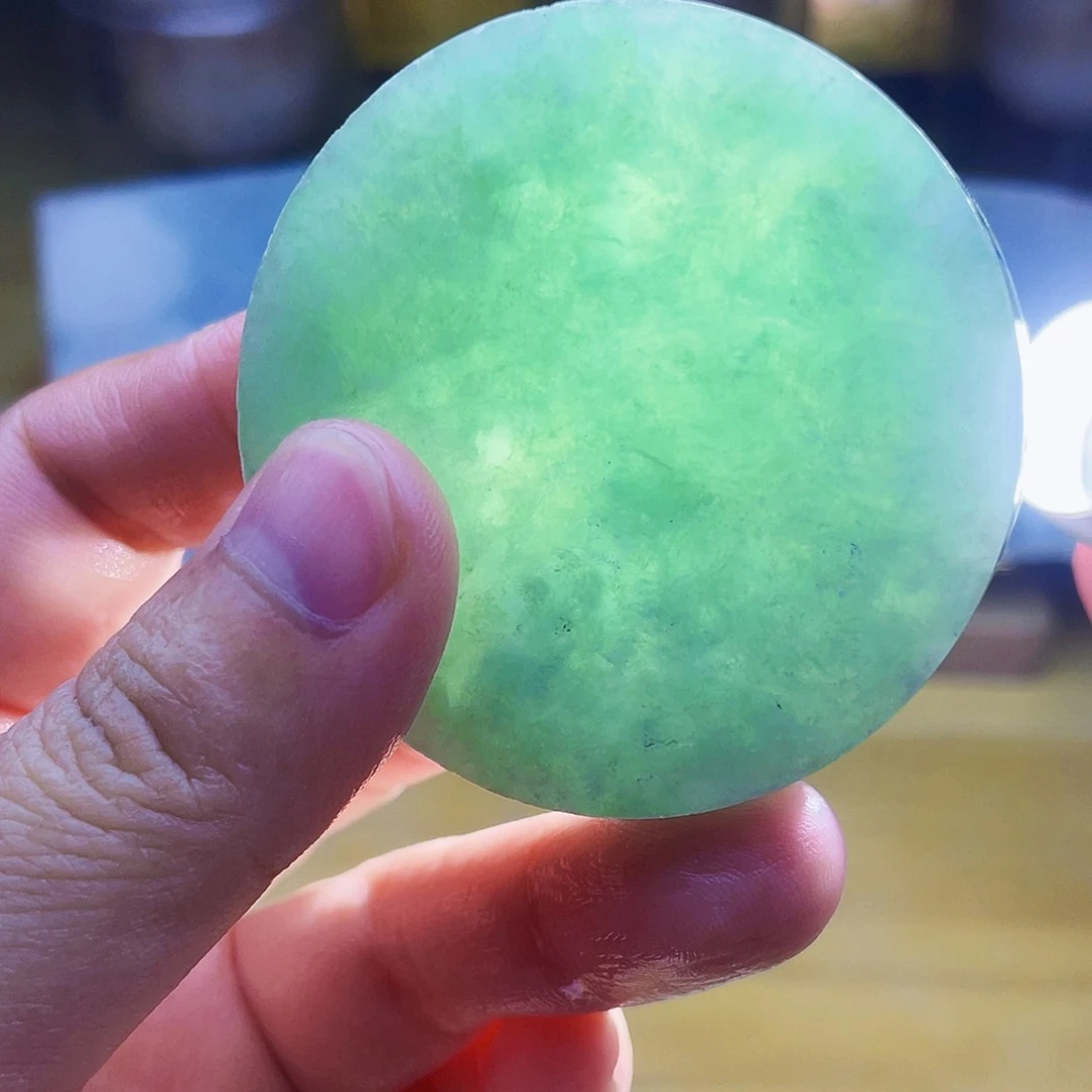 翡翠未镶嵌颈饰毛料20