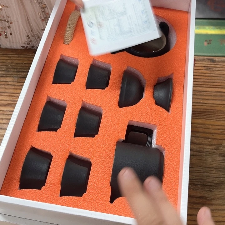 孤品茶具套装等。