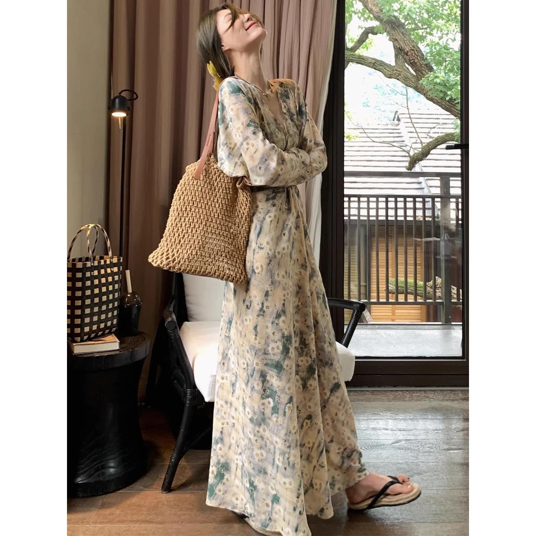 法式多巴胺穿搭垂坠感海边度假高端精致气质独特超好看碎花连衣裙