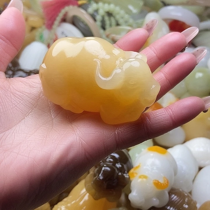 此***年完全开放手把件牛