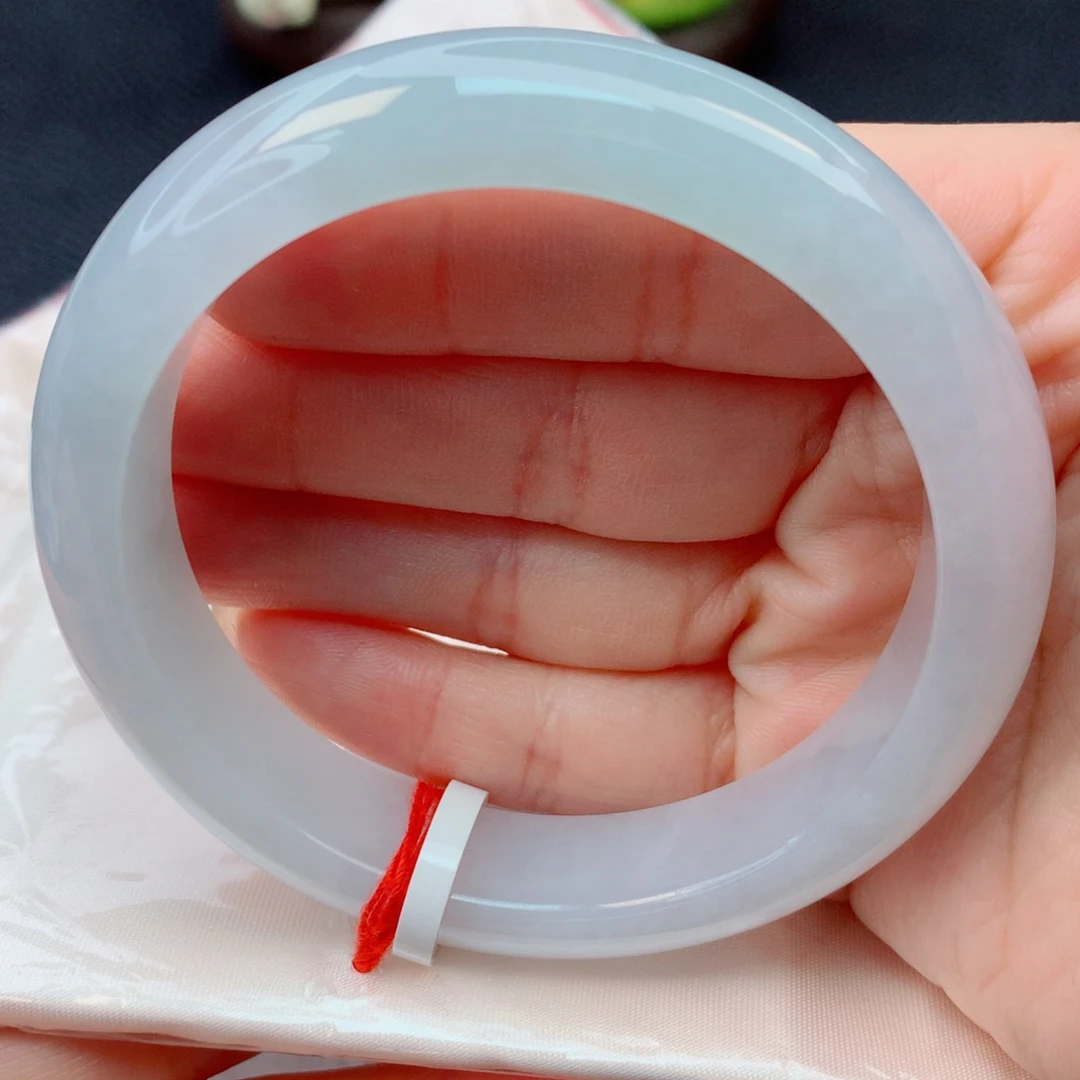 翡翠未镶嵌手镯56-57糯冰渐变晴底