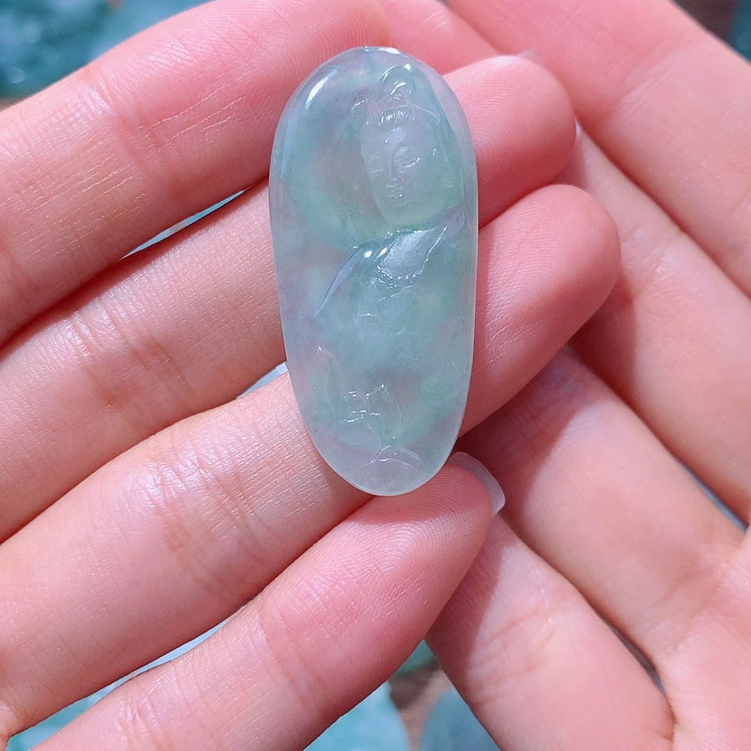 颈饰未镶嵌翡翠佛光天下