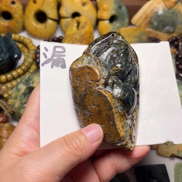 岫岩河磨玉（透闪石质玉）未镶嵌珠宝奇石