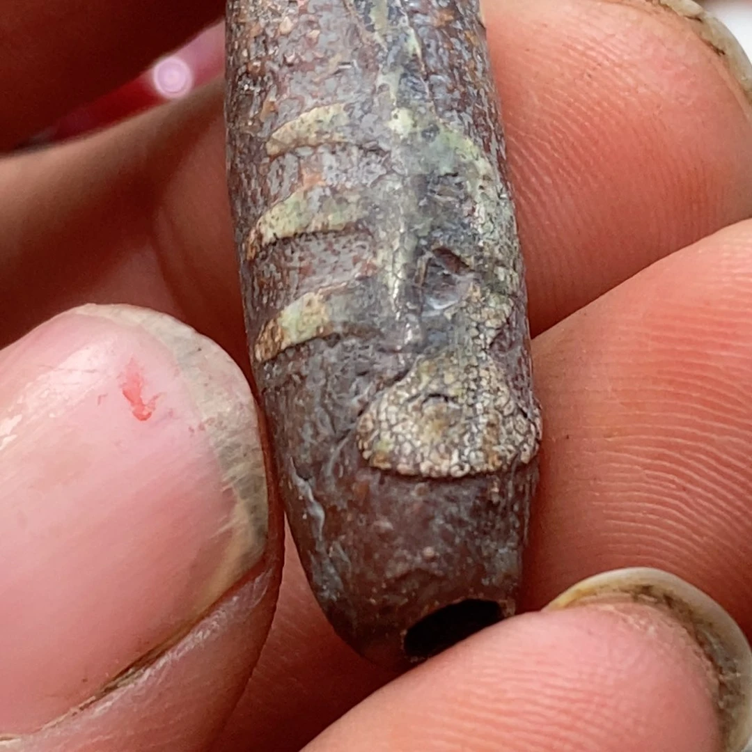 DIY琉璃珠子的颜色是蓝色和