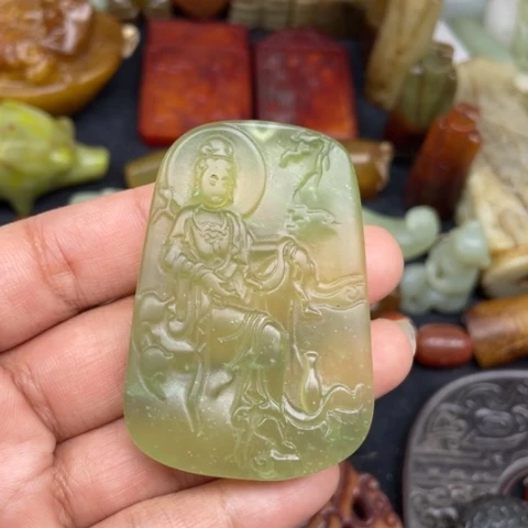 蛇纹石玉未镶嵌颈饰44