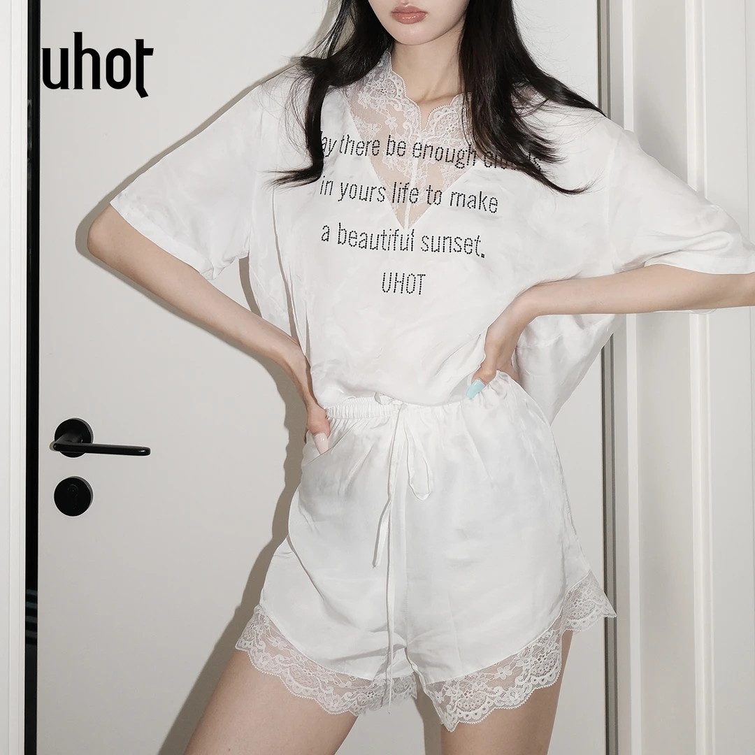 UHOT白色烫钻深V领拼接蕾丝上衣+短裤两件套女柔美纯欲UWWR3F678M