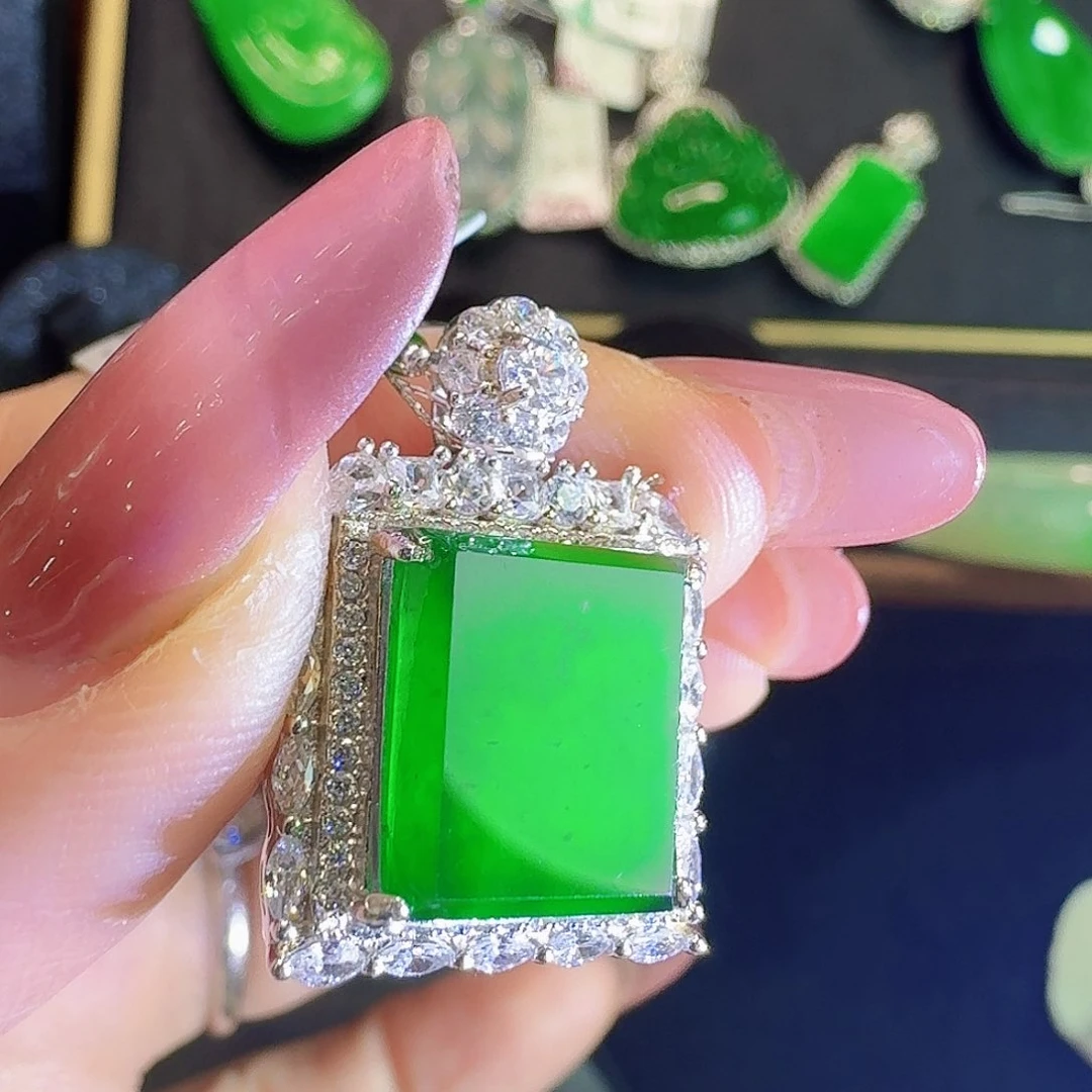 翡翠手镯未镶嵌天然翡翠A货