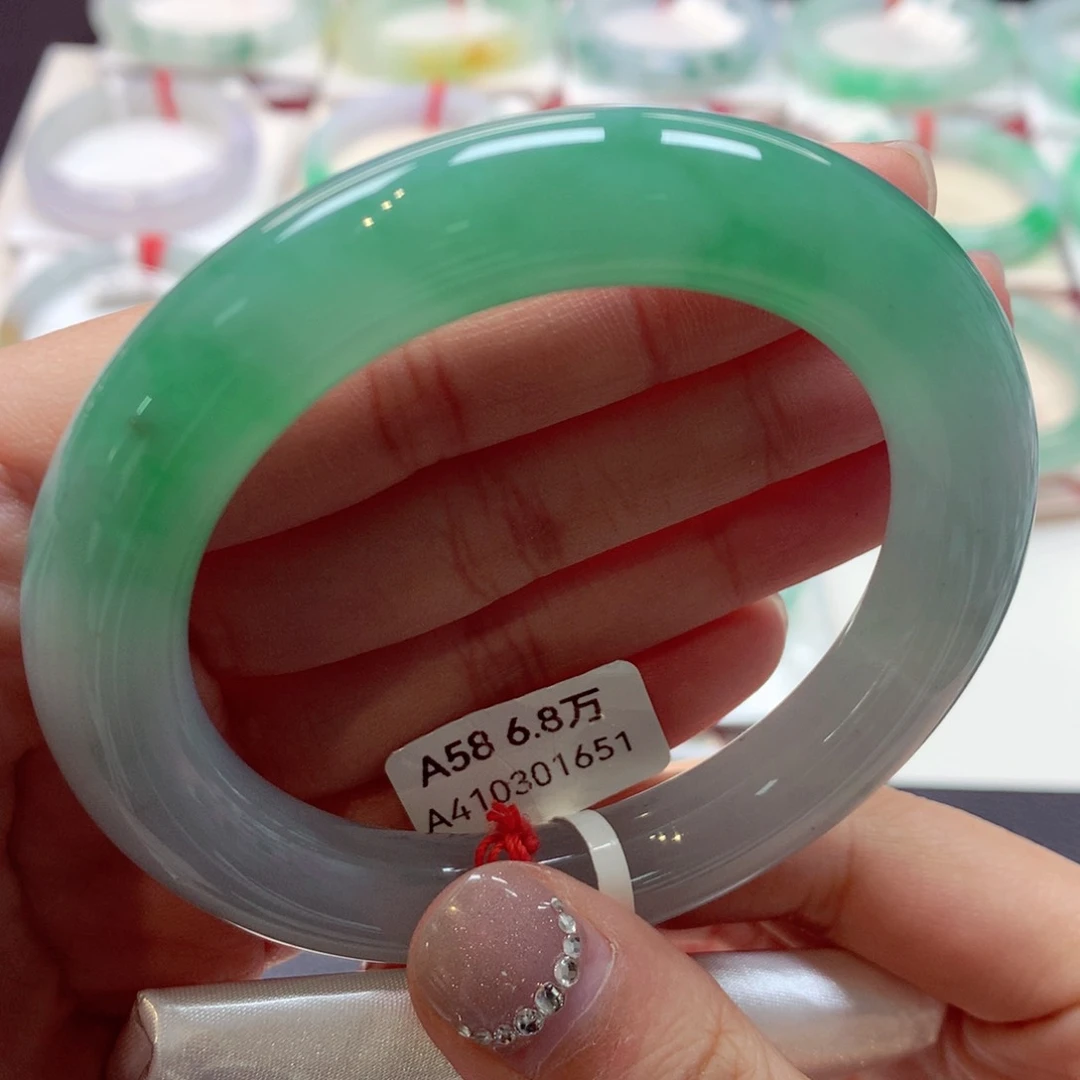 翡翠手镯未镶嵌14圆条77