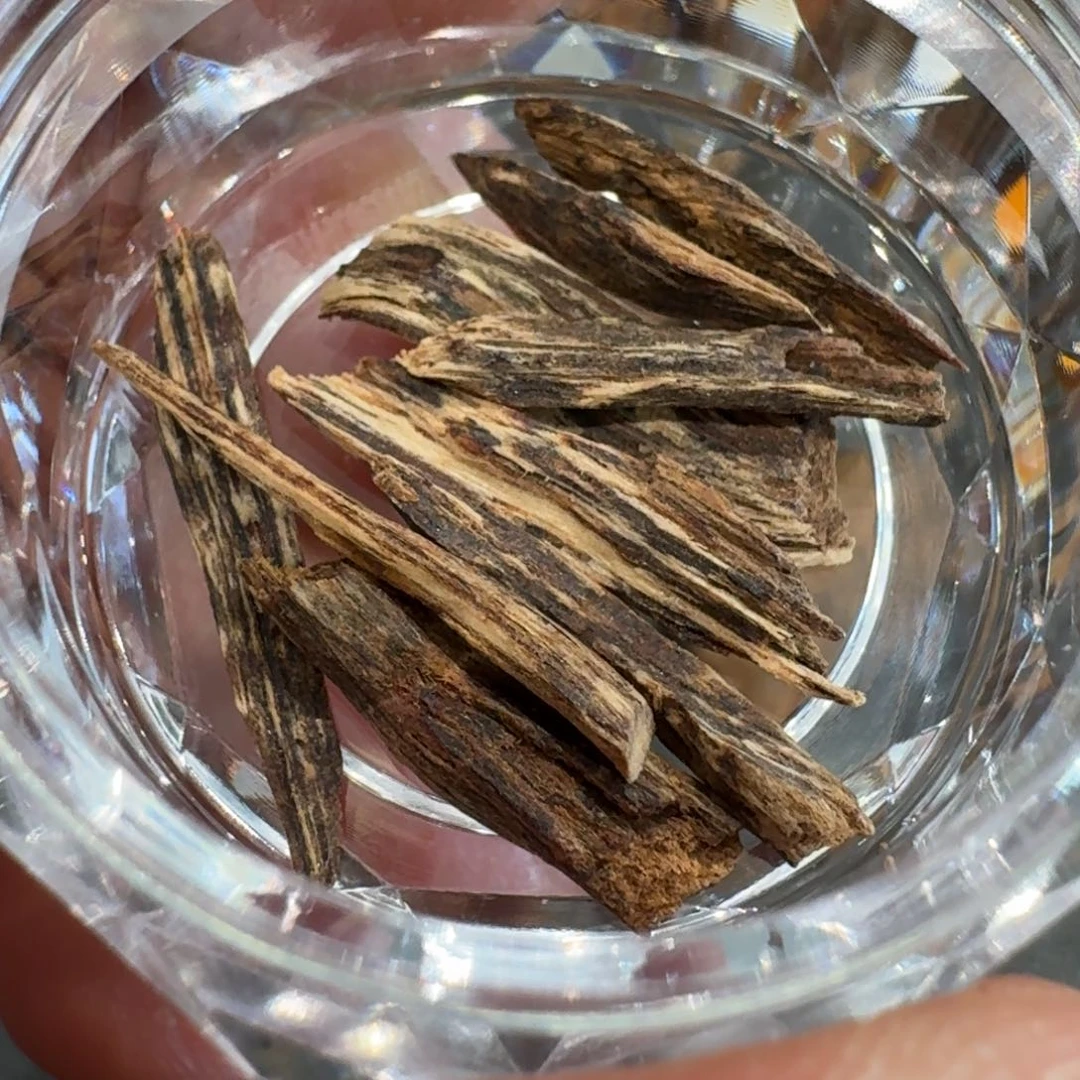 树脂制品0.5 克棋韵港树心