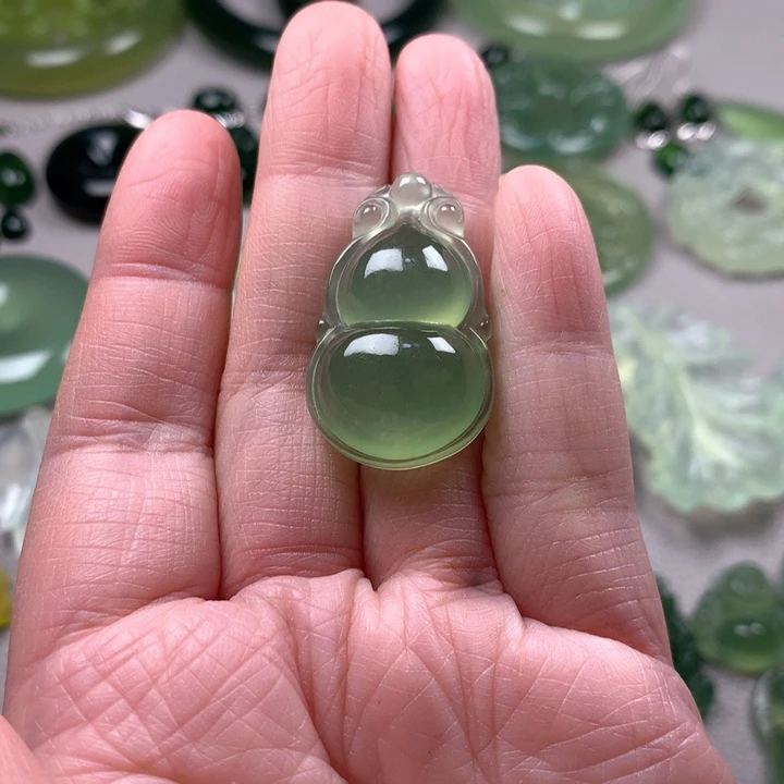 蛇纹石玉未镶嵌颈饰岫玉