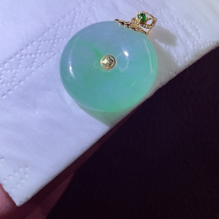 颈饰18K金镶嵌翡翠翡翠