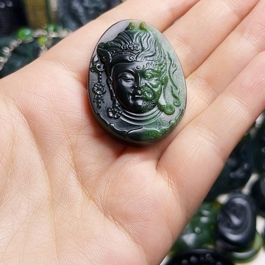 蛇纹石玉未镶嵌颈饰籽*