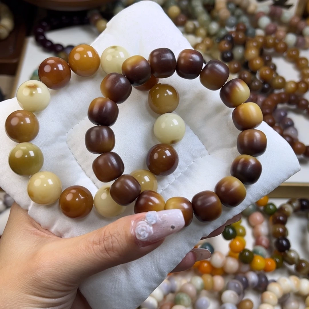 陳***夏手串菩提根/象牙果新款