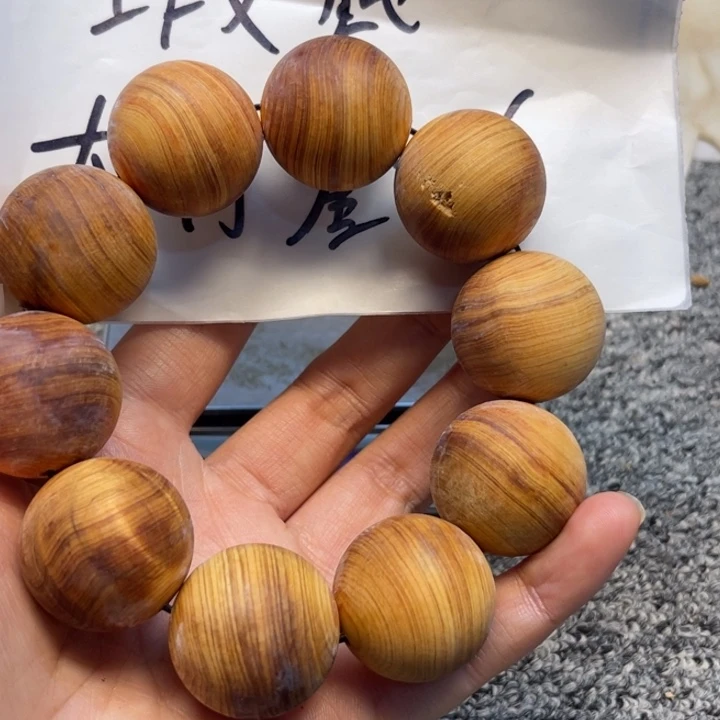 宝***妈柏木（崖柏）瑕疵148