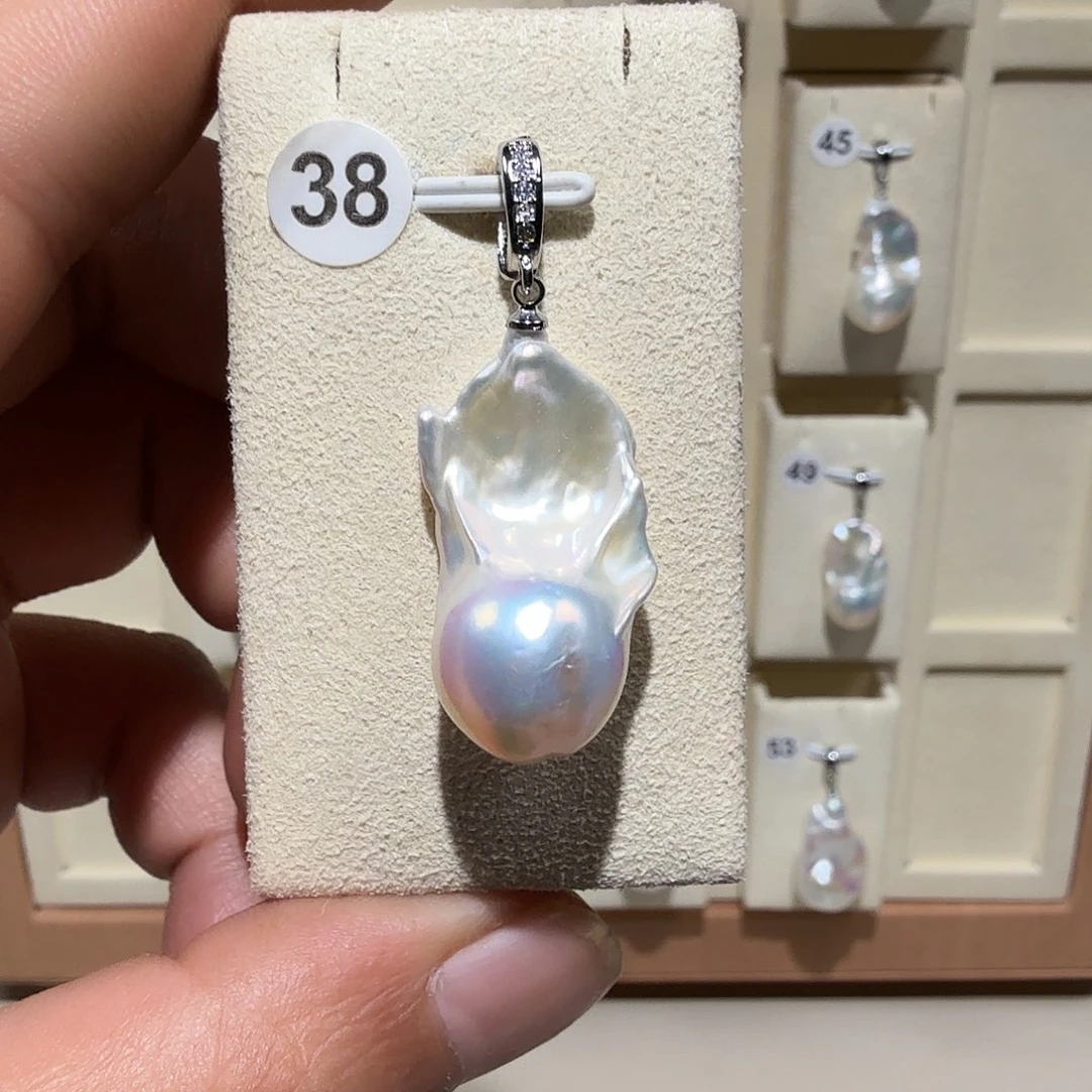 冰****颈饰合金淡水珍珠