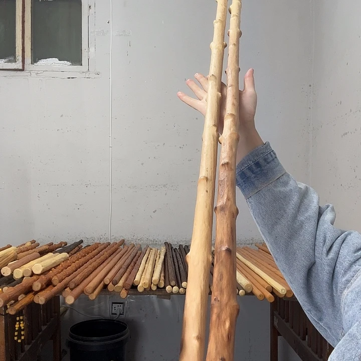 杨***顺秦岭石山红牛筋有瑕