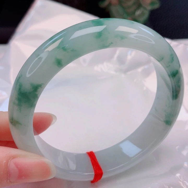 翡翠未镶嵌手镯58圈