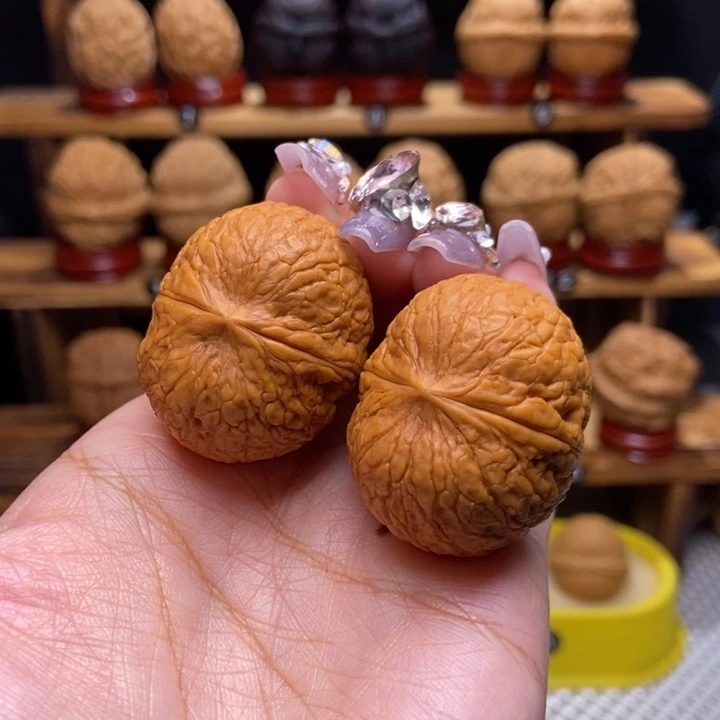 文玩核桃吊坠佛手44